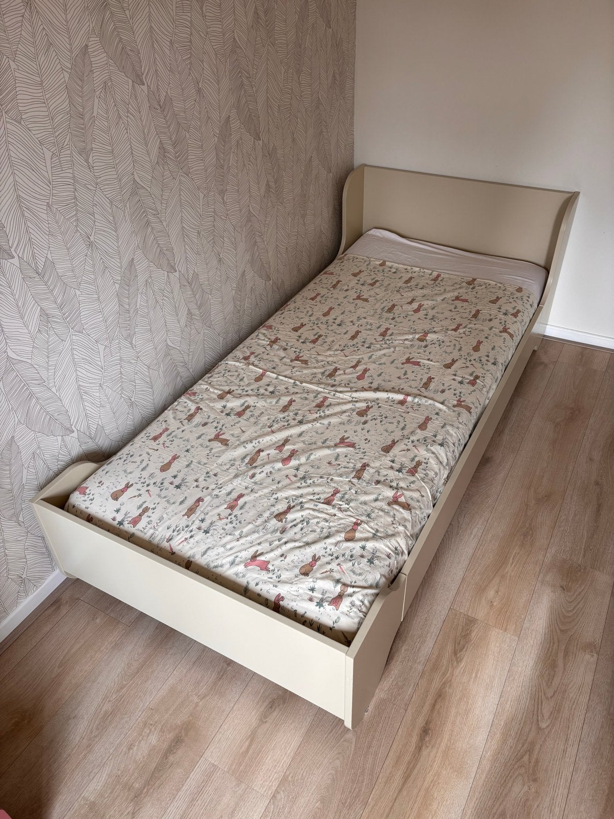 NOUS Kids Kinderbed - Comfortabel en Stijlvol, Ophalen, 85 tot 100 cm, Zo goed als nieuw, Lattenbodem