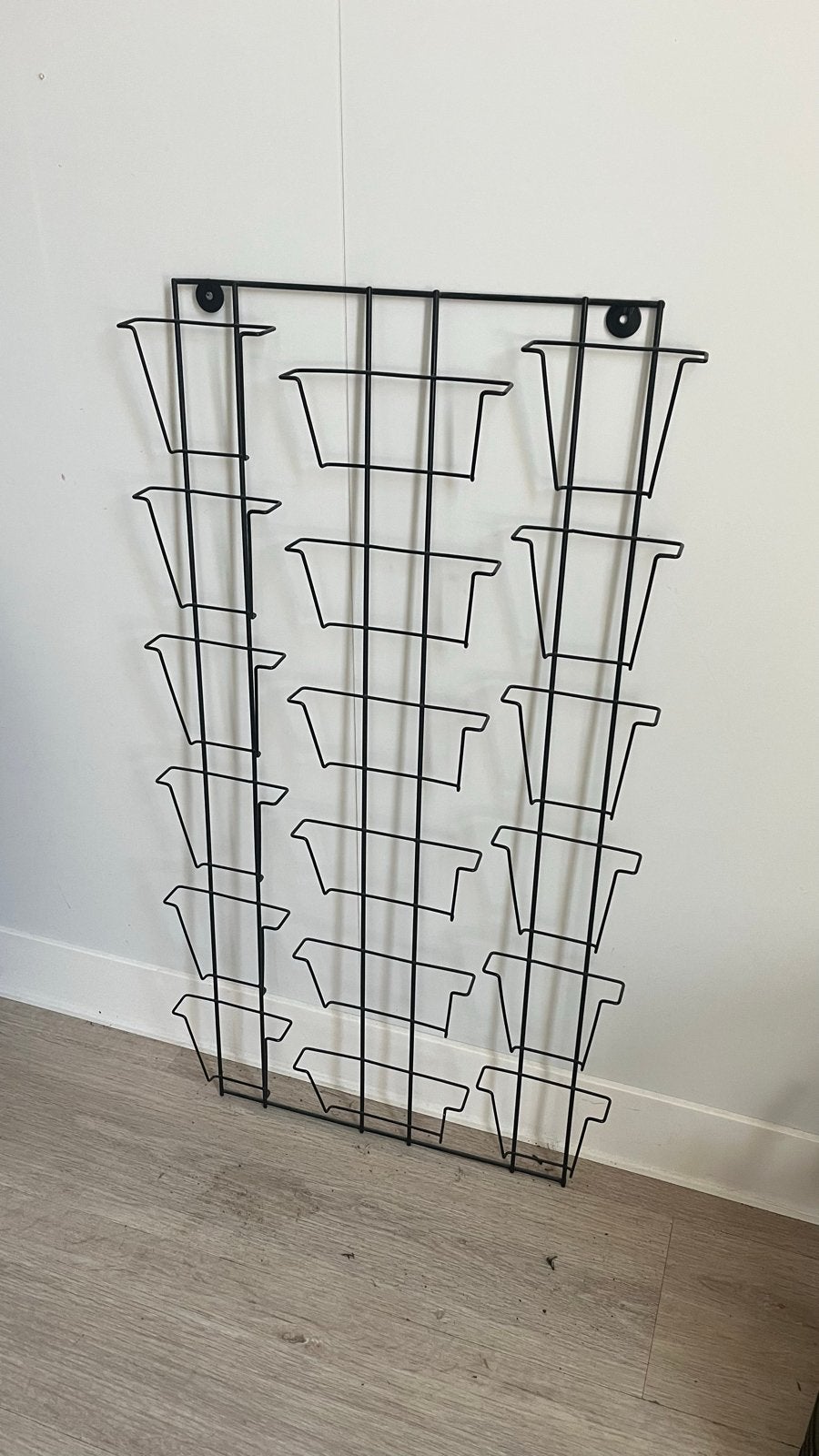 Zwart metalen kaartenrek, Ophalen