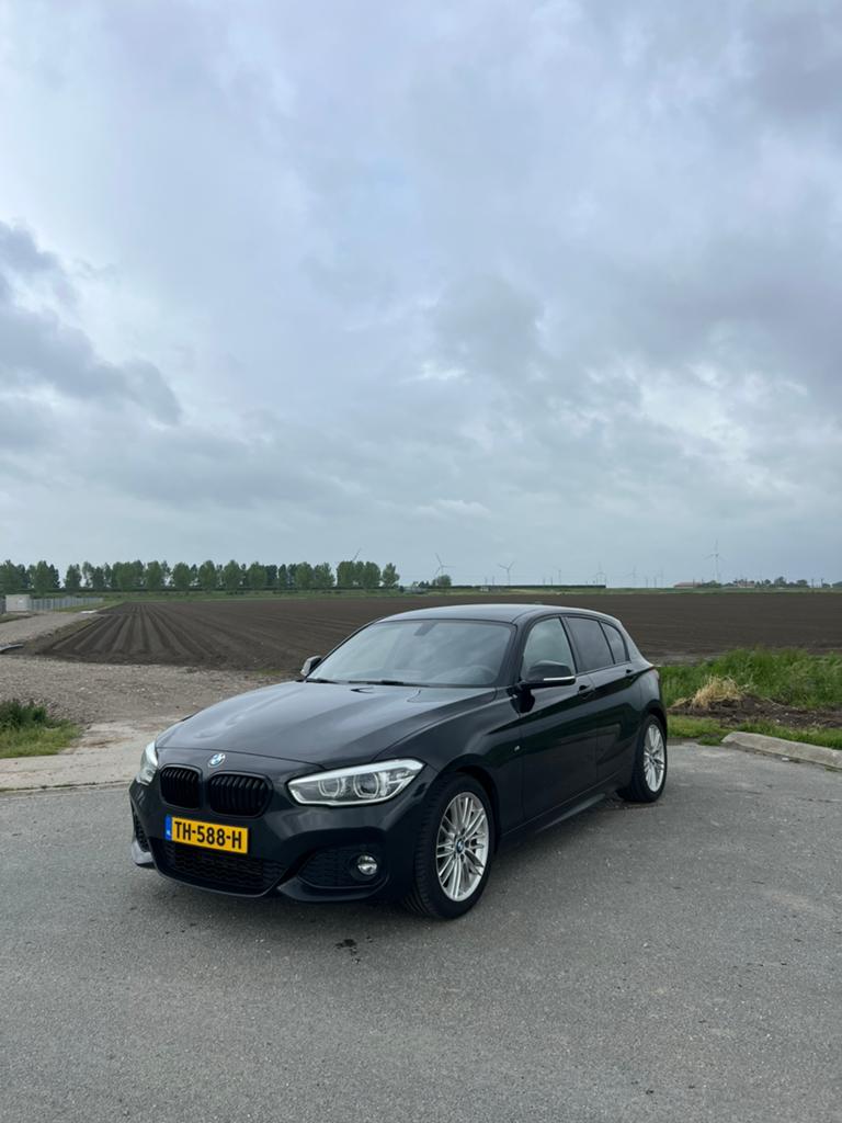 Bmw 118I High Executive - M Sport - Apple Carplay, Zwart, Leder, 650 kg, Particulier