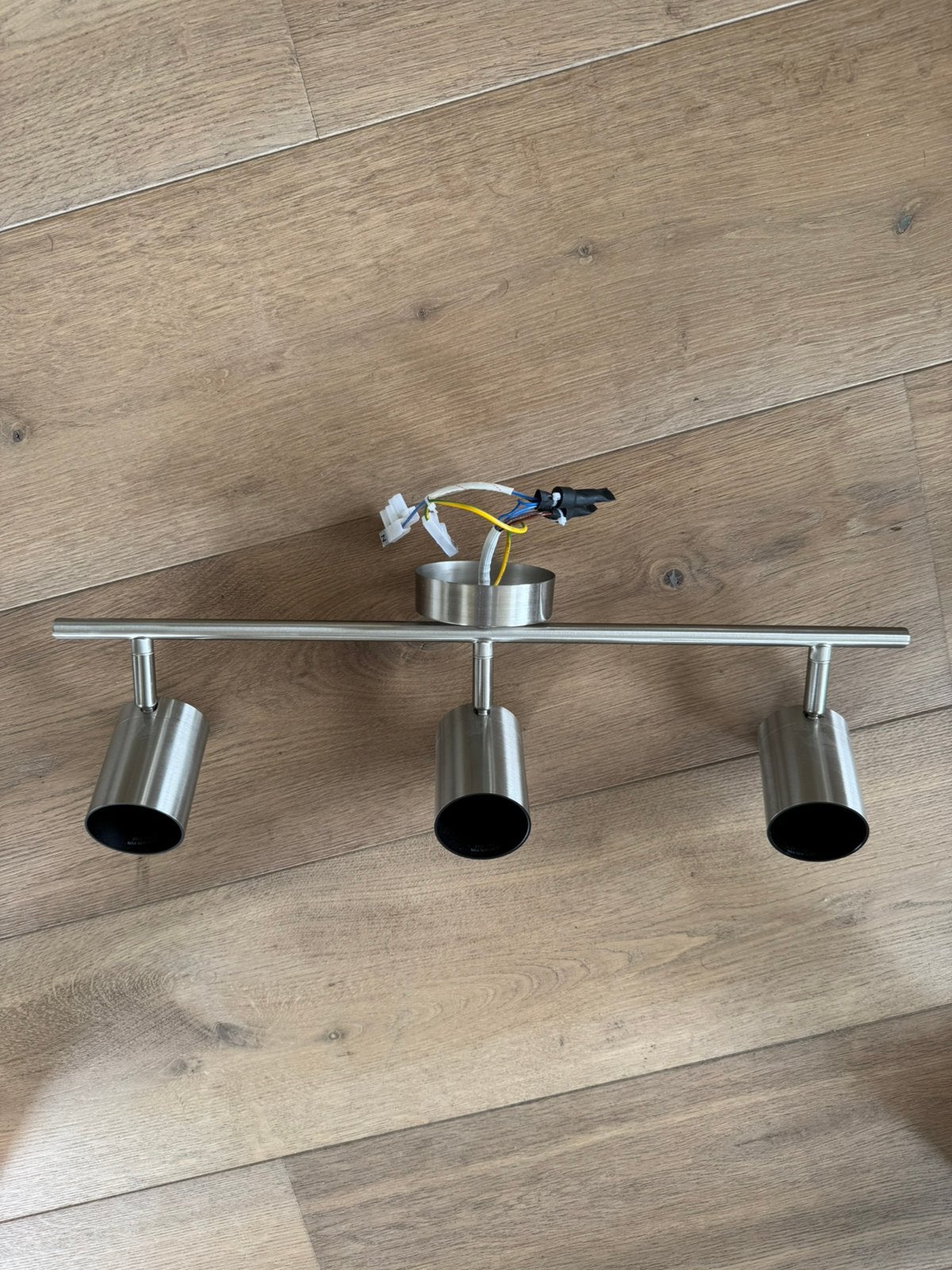 Opbouwspot met drie spots van Lumidora, Ophalen, Gebruikt, Metaal of Aluminium, Modern