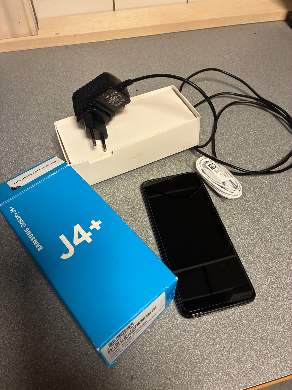 Samsung Galaxy J4+ Zwart - Zo goed als nieuw, Overige modellen, Zwart, Ophalen of Verzenden, Zo goed als nieuw