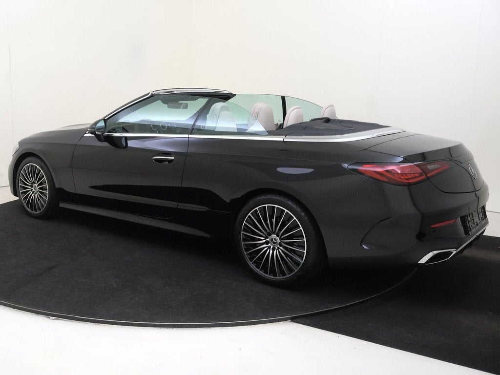 Mercedes-Benz CLE Cabriolet 180 AMG Line / 19 inch/ Memory/, Auto's, Mercedes-Benz, Automaat, 4 cilinders, Cabriolet, 4 stoelen