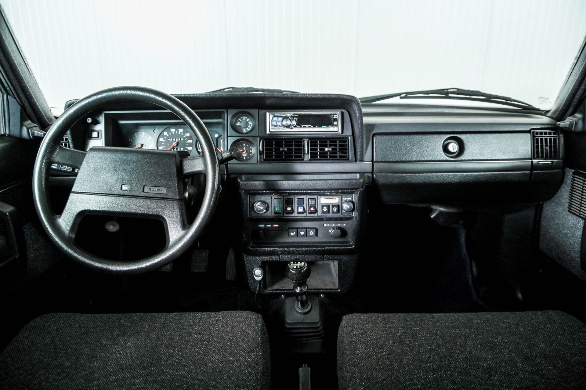 Volvo 240 2.3 DL Airco + cruise control (bj 1990), foto 7