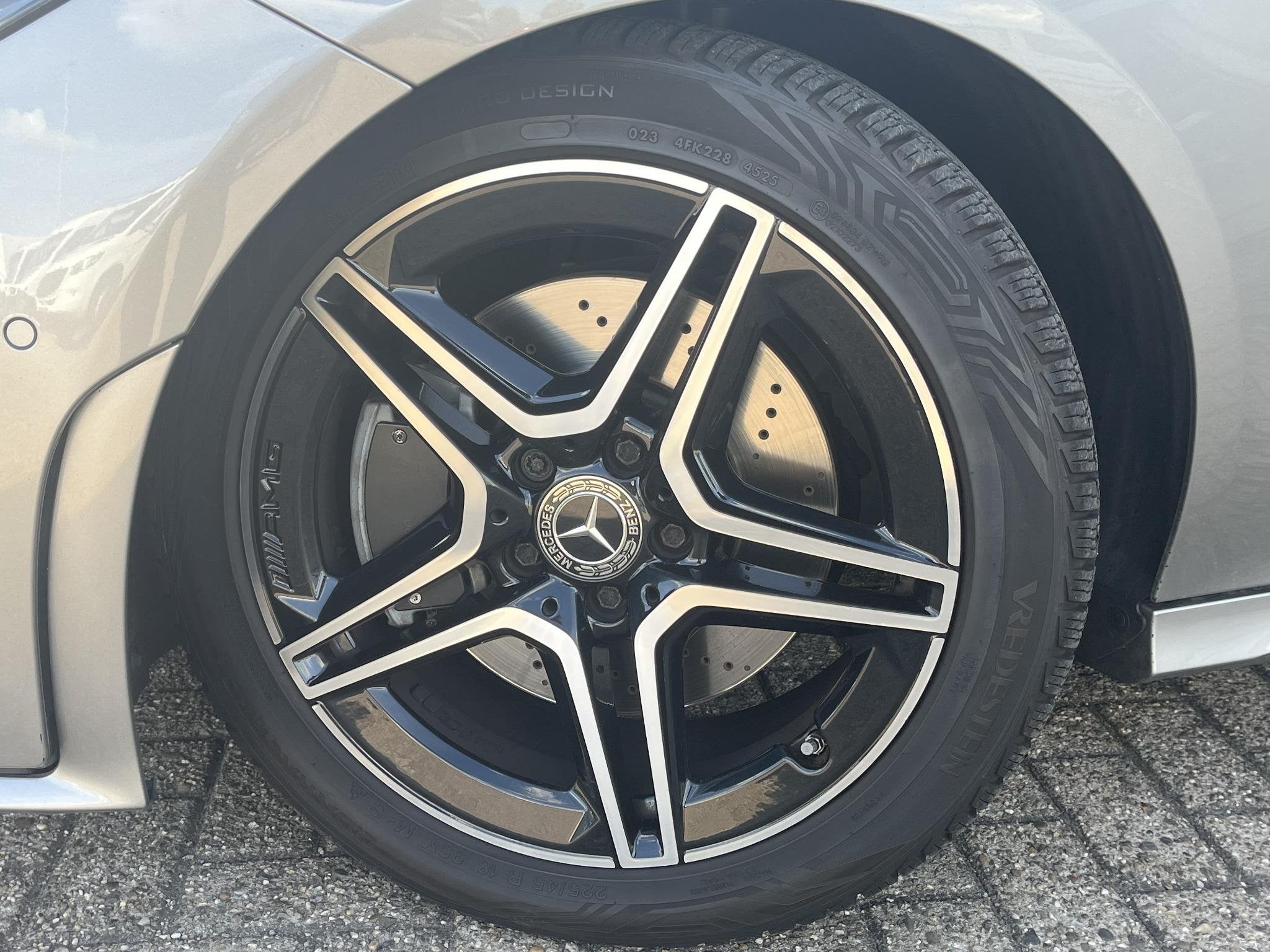 Mercedes-Benz CLA-klasse Shooting Brake 200 Premium Plus, CLA, 730 kg, Gebruikt, 4 cilinders