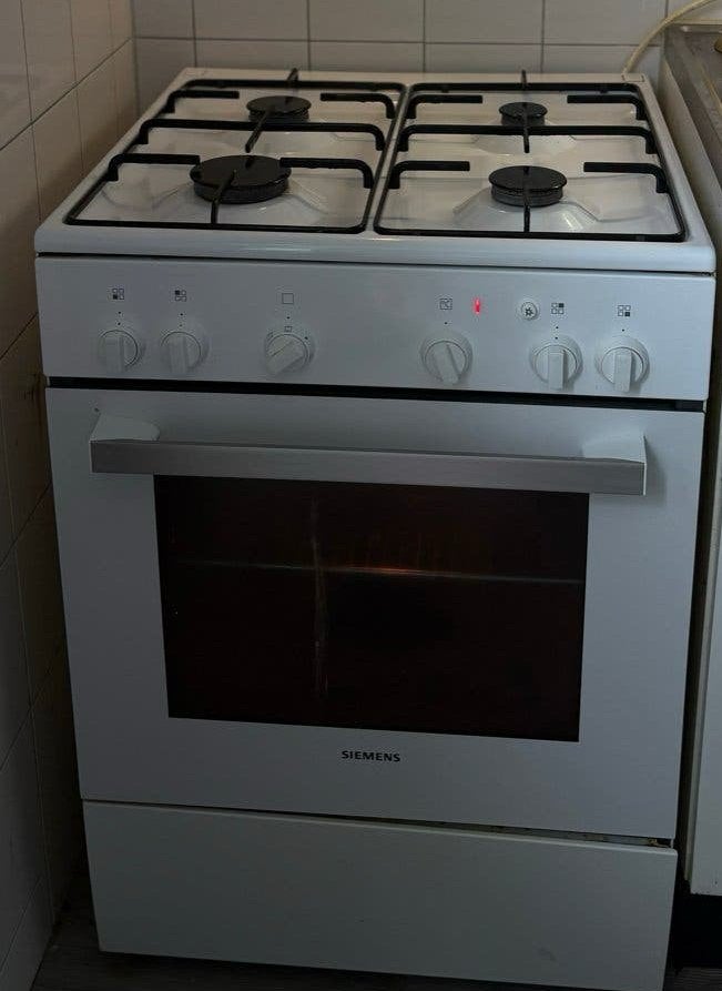 Siemens gasfornuis te koop, Ophalen, Gebruikt, 4 kookzones, Gas