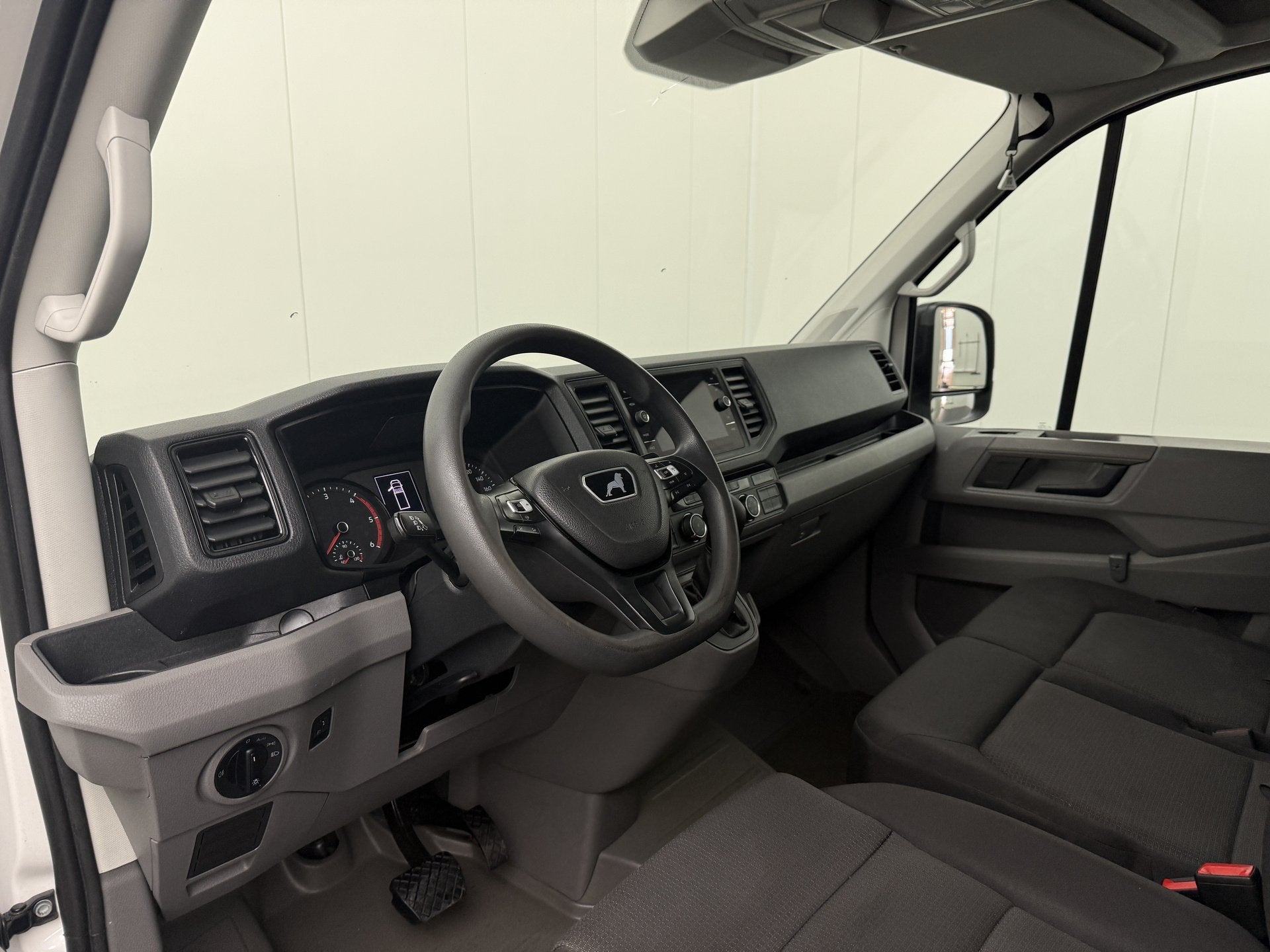 MAN TGE 2.0TDI 177PK DSG Automaat Bakwagen+Laadklep | 2.33 H, Auto's, Stof, Gebruikt, 4 cilinders, Wit
