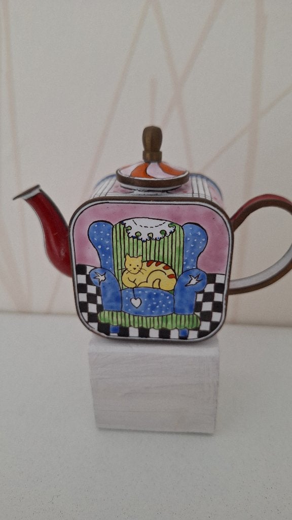 Decoratieve theepot met kattenmotief, goed onderhouden, Ophalen of Verzenden, Gebruikt, Overige materialen, Overige typen