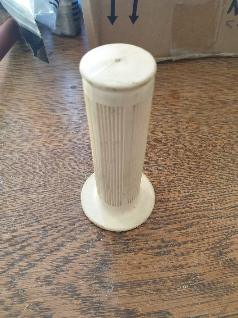 Gezocht, deze magura grepen, nos, Ophalen of Verzenden, Nieuw, Overige typen, Overige merken