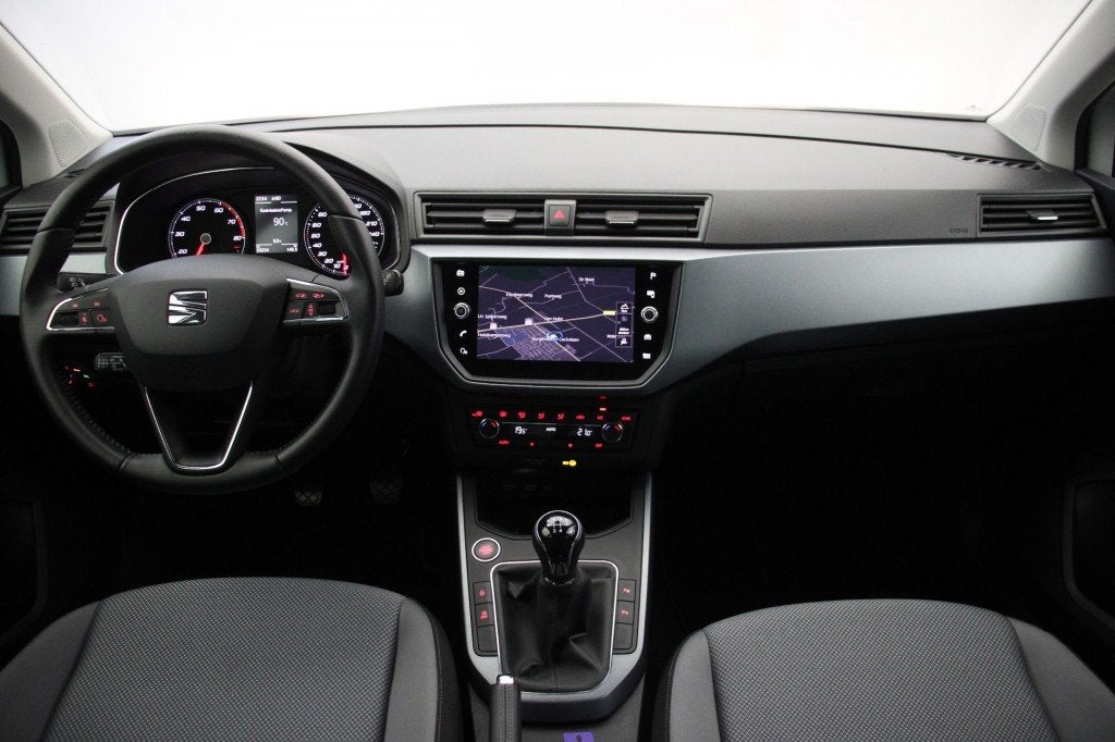 Seat ARONA 1.0 TSI Style Business Intense - Carplay, Camera,, Auto's, Voorwielaandrijving, Gebruikt, Met garantie (alle), Origineel Nederlands