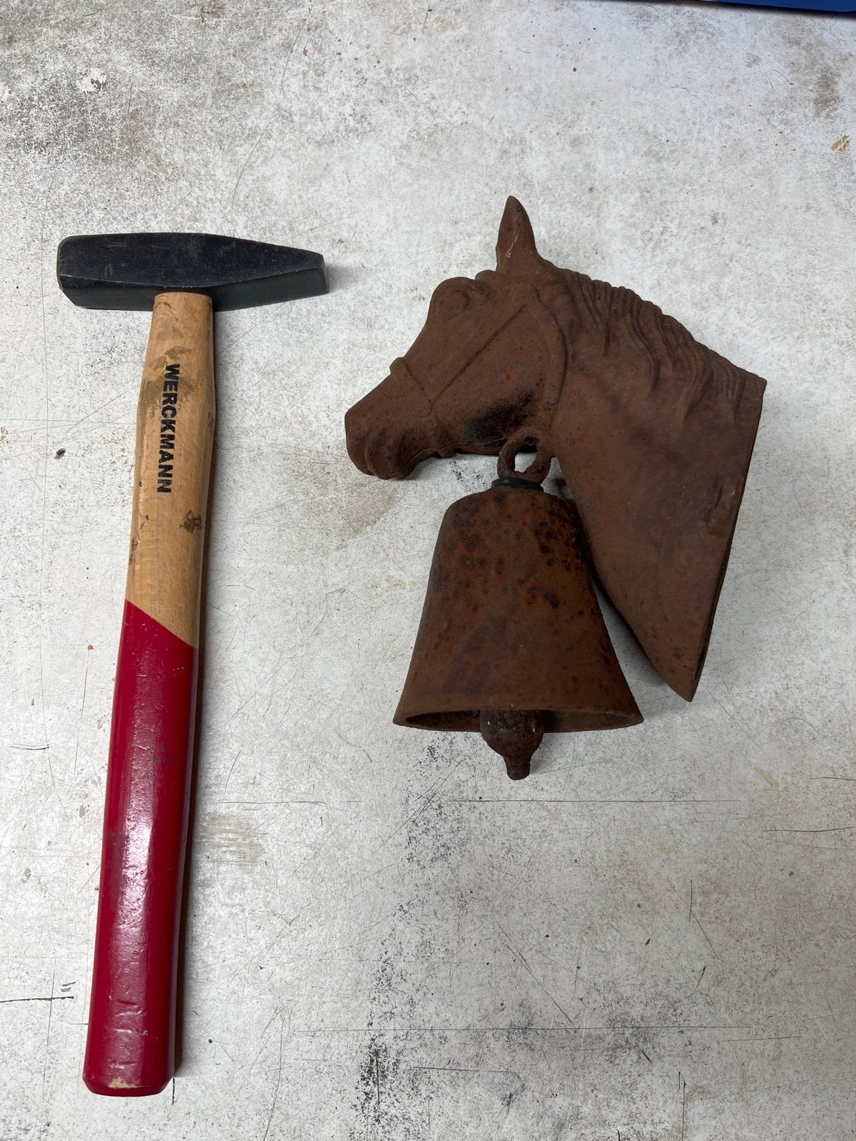 Decoratieve gietijzeren paardenhoofd met bel, Antiek en Kunst, Ophalen