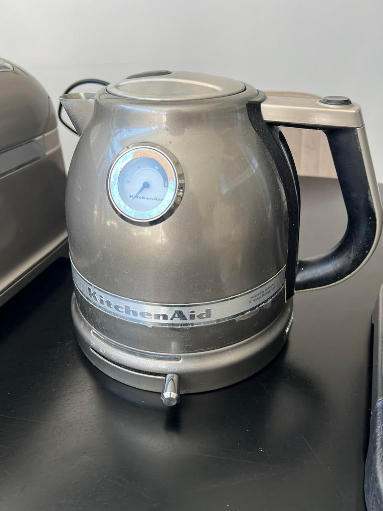 KitchenAid Waterkoker, Witgoed en Apparatuur, Waterkokers, 1 tot 2 liter, Ophalen, Gebruikt, Draadloos
