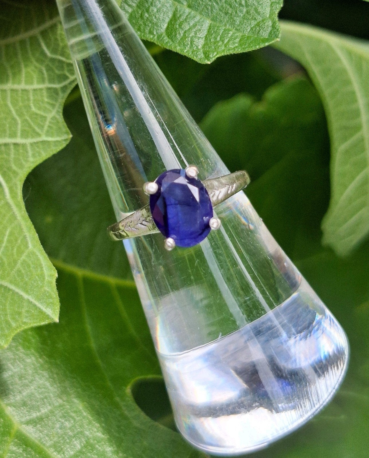 Prachtige Zilveren Handgemaakte Ring met Blauwe Saffier, Blauw, Nieuw, Ophalen of Verzenden, Kleiner dan 17