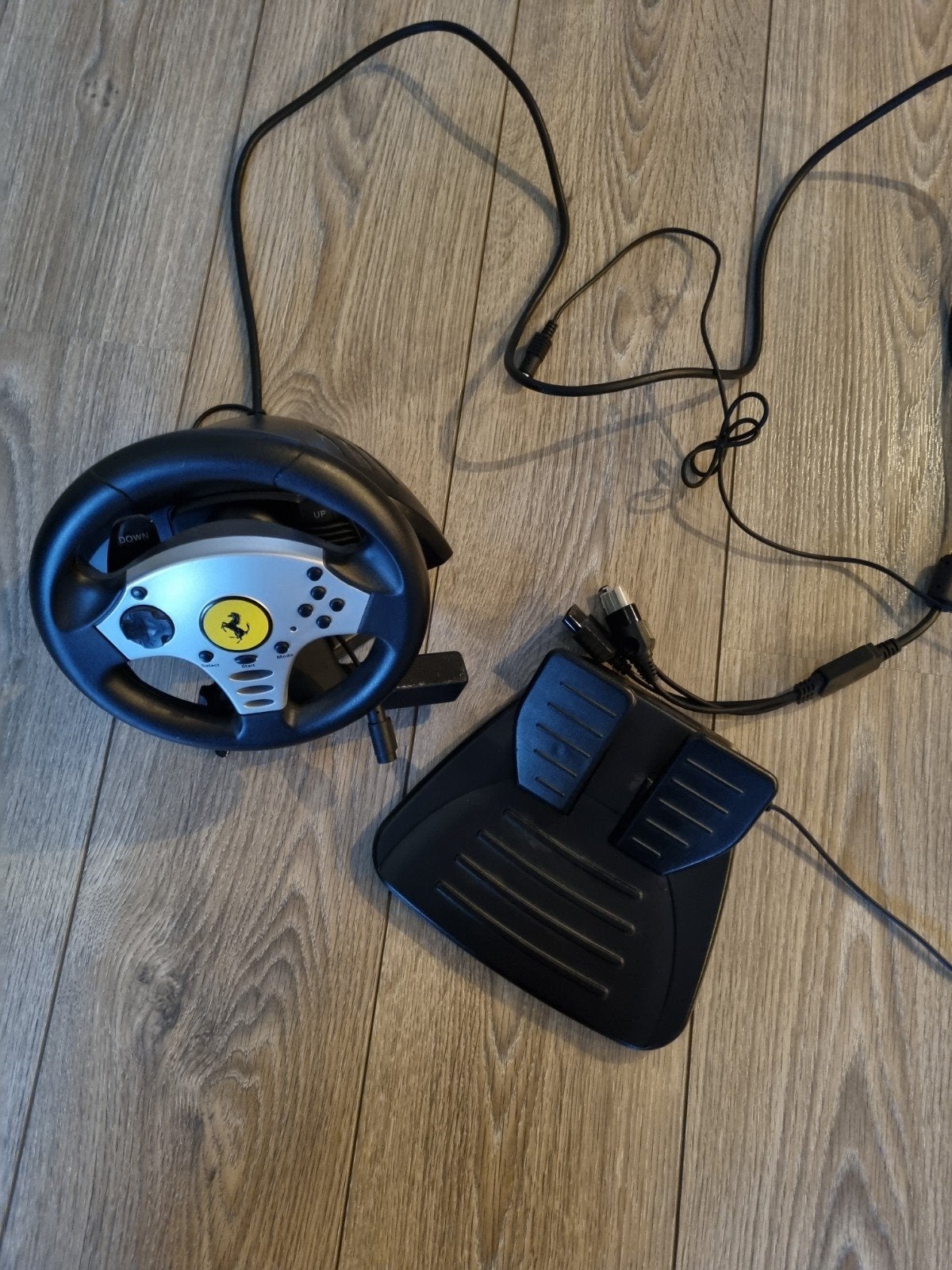 Trustmaster universal Challenge rating wheel., Ophalen of Verzenden, Zo goed als nieuw, Stuur of Pedalen, PlayStation 2