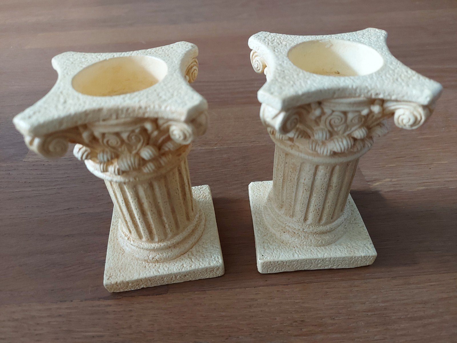 2 brocante stenen kandelaars,12 cm hoog (nieuw), Ophalen of Verzenden, Nieuw, Crème, Overige materialen