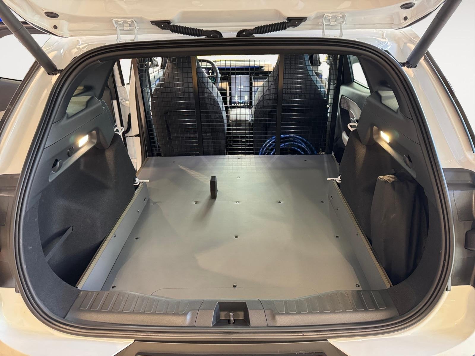Ford Explorer Cargo Premium Extended Range RWD 77 kWh | Omge, Auto's, Automaat, 12 maanden, Achterwielaandrijving, 495 min