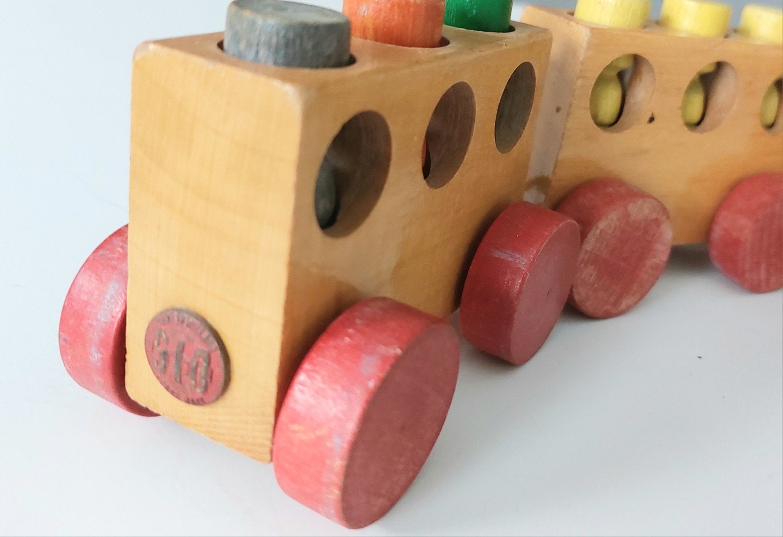 Vintage SIO houten speelgoed: trein, stapeltorens en tol, Ophalen of Verzenden