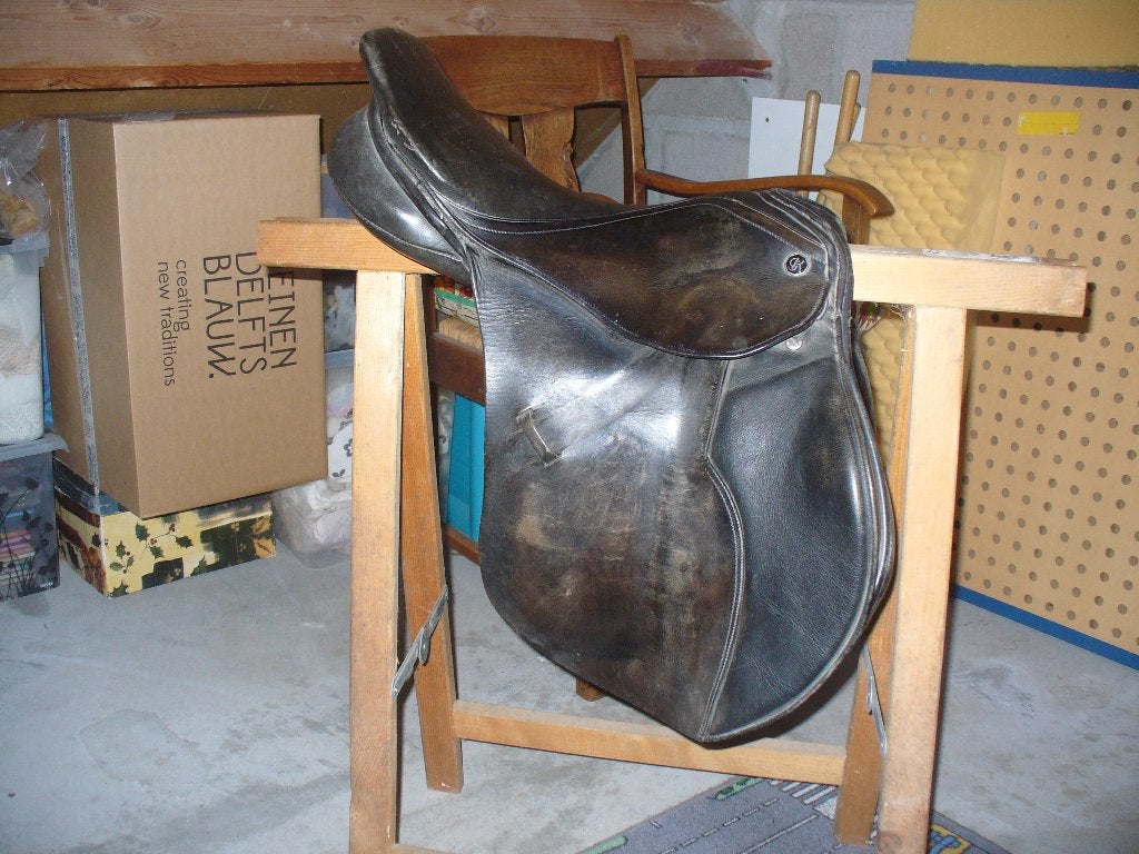 zadel, Dieren en Toebehoren, Paarden en Pony's | Zadels, Ophalen, L (17.5 inch), Gebruikt, Wijd