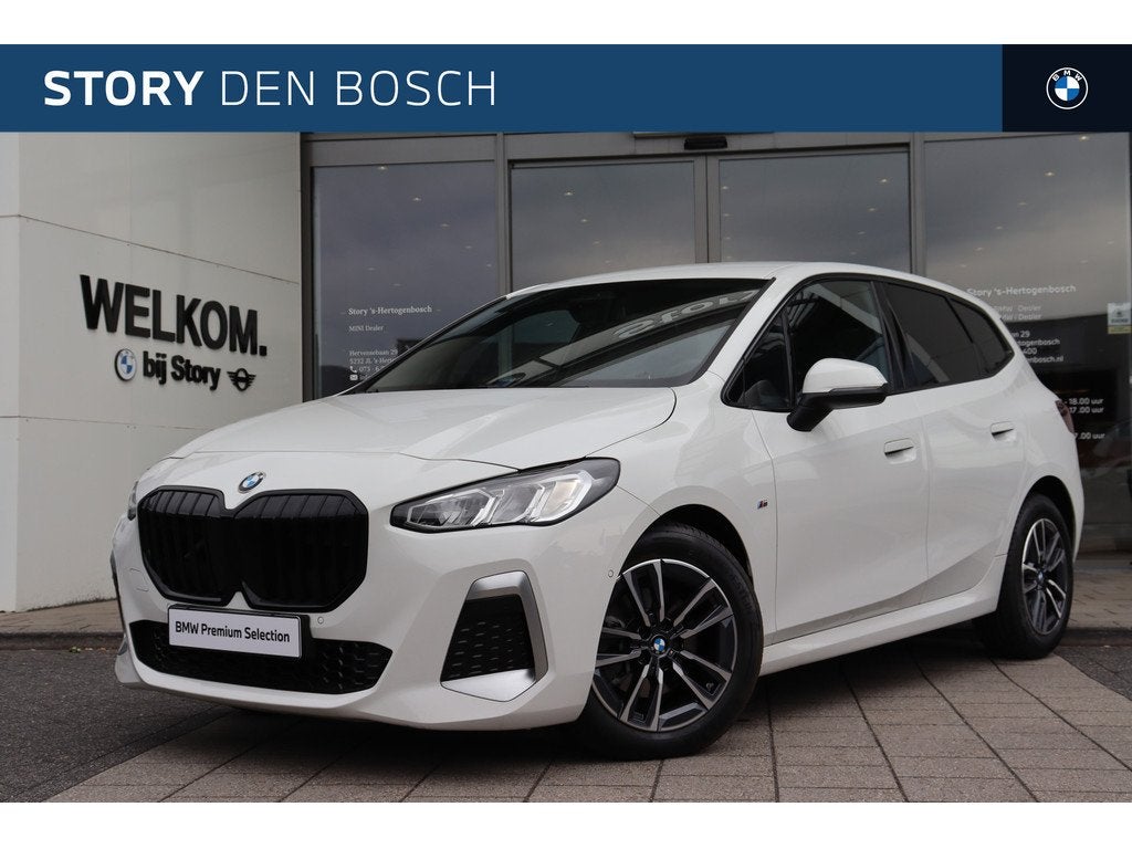 BMW 2 Serie Active Tourer 218i M Sport Automaat / Sportstoel, Auto's, BMW, 136 pk, Gebruikt, Met garantie (alle), 1445 kg