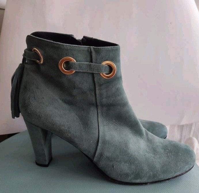Groene suède enkellaarzen met kwastjes, maat 43, Kleding | Dames, Schoenen, Made in Italy, Lage of Enkellaarzen, Ophalen of Verzenden