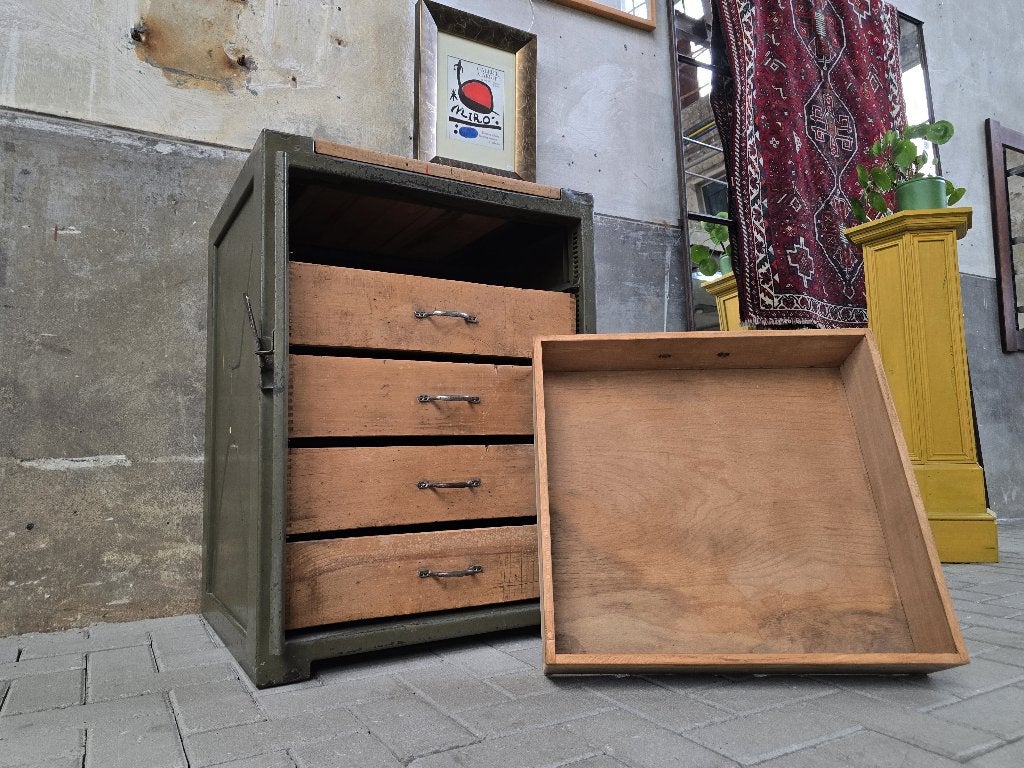 Industriele Stalen Ladekast Groen Vintage Lade Kast Dressoir, Huis en Inrichting, Kasten | Ladekasten, Gebruikt, Antiek Retro Vintage Landelijk Industrieel