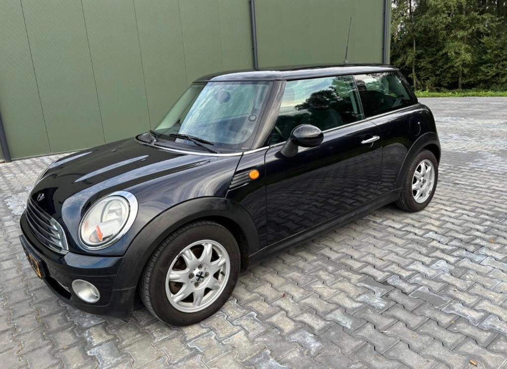 Mini (r56) 1.4 95pk 2008 Zwart, Auto's, Mini, Voorwielaandrijving, 4 stoelen, Origineel Nederlands, 19 km/l