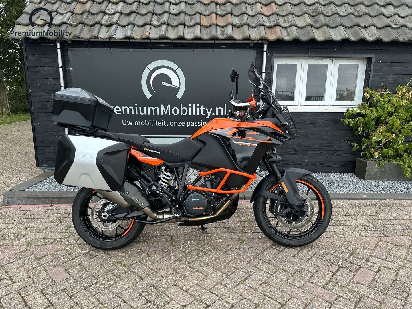 KTM 1090 ADVENTURE (BJ 2017 / 33303 KM), 2 cilinders, KTM, Motorrijbewijs A, Bedrijf