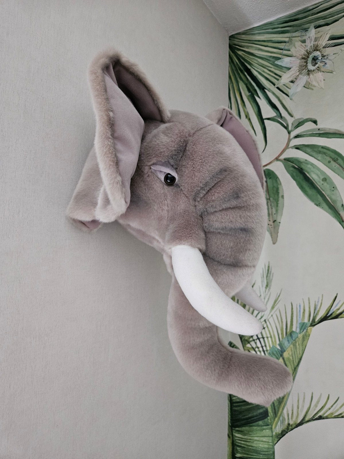 Grote pluche olifantenkop wanddecoratie, Grijs, Ophalen of Verzenden, Zo goed als nieuw, Middelgroot (20 tot 80 cm)