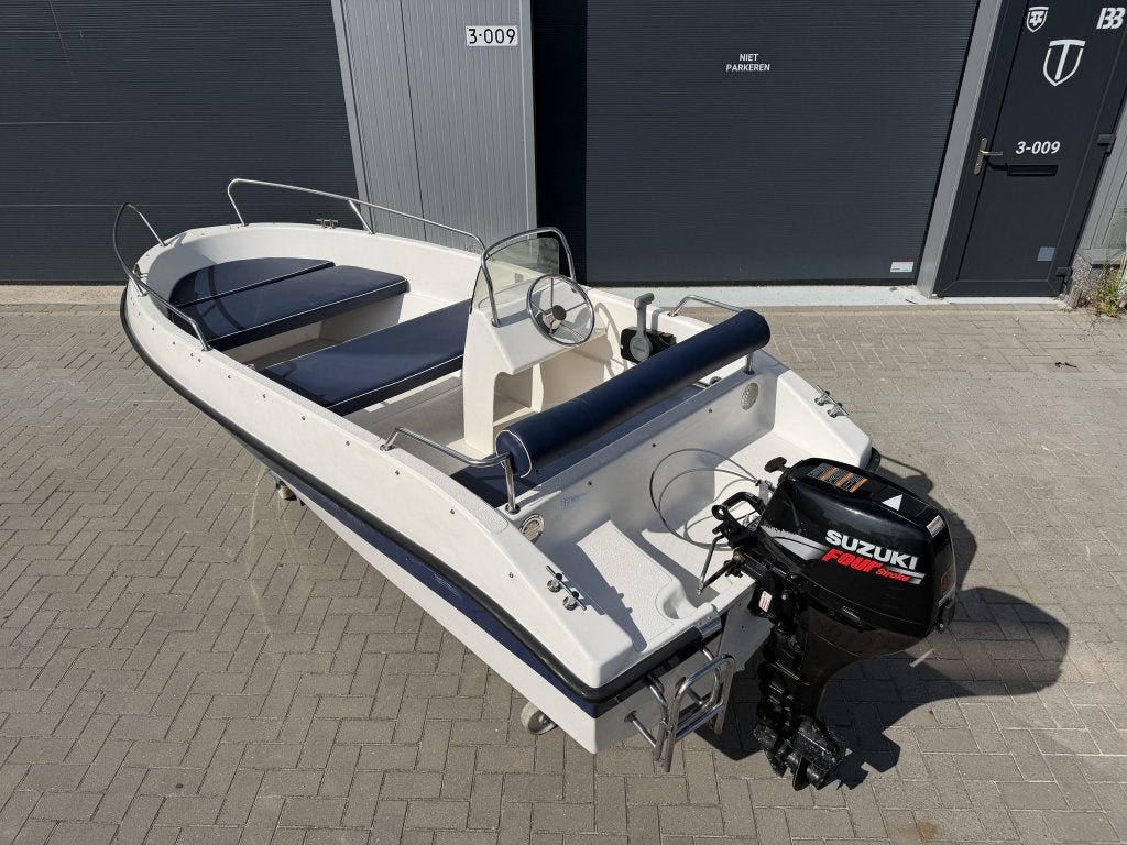 Aquastar Family 410 Consoleboot incl. Suzuki 9.9PK 4-takt, Watersport en Boten, Sloepen, Overige merken, 4 m, Zwemtrap/-plateau