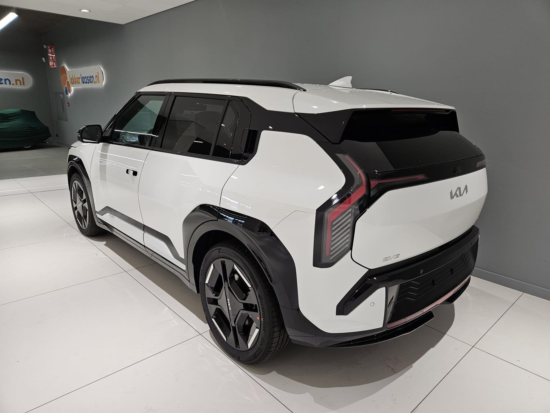 Kia Ev3 81,4 kWh 204pk GT-Line Business Edition, Auto's, Gebruikt, Zwart, Met garantie (alle), 570 min