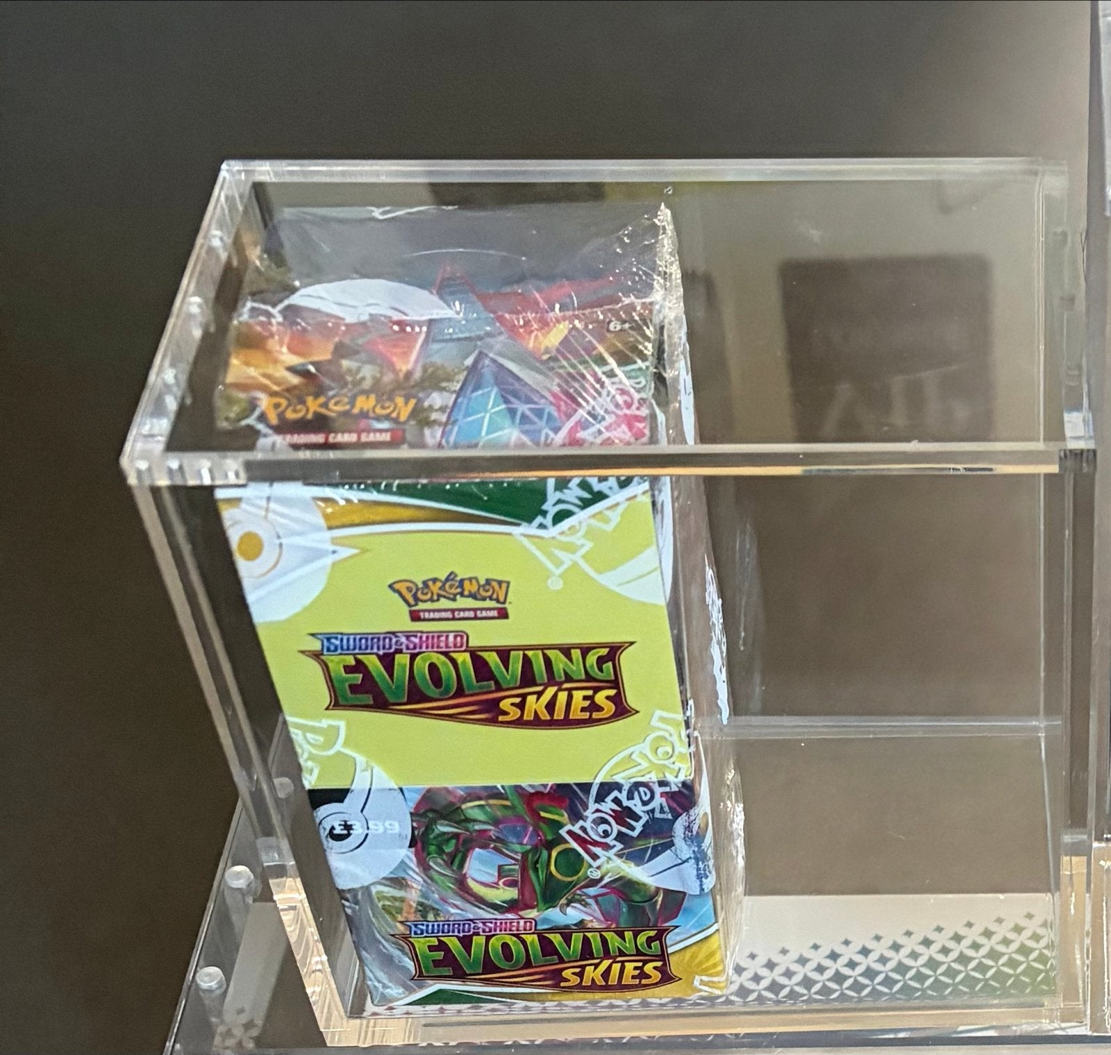Pokémon Evolving Skies Halve Booster Box, Ophalen of Verzenden, Nieuw, Boosterbox