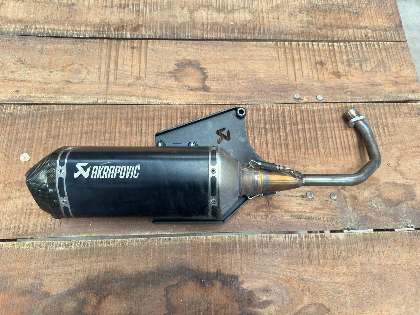 Akrapovic vespa sprint 4t2v, Ophalen of Verzenden, Zo goed als nieuw, Uitlaat, Vespa