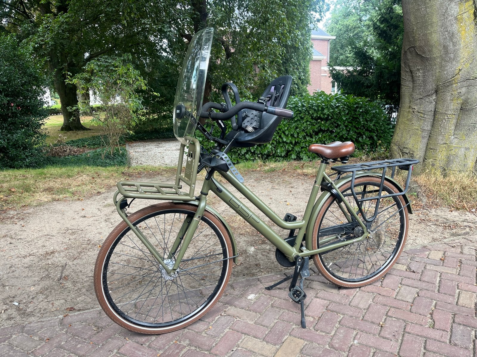 BSP Metropolis mamafiets met Thule Yepp kinderzitje, Terugtraprem, Gebruikt, Versnellingen, 1 zitje
