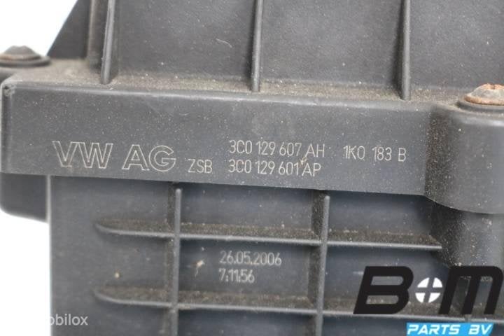 Luchtfilter VW Golf 5 3C0129607AP, Gebruikt