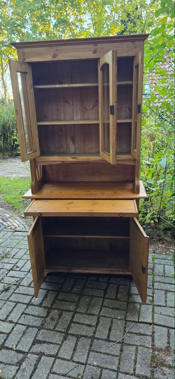 Antieke houten kast met glazen deuren, Ophalen
