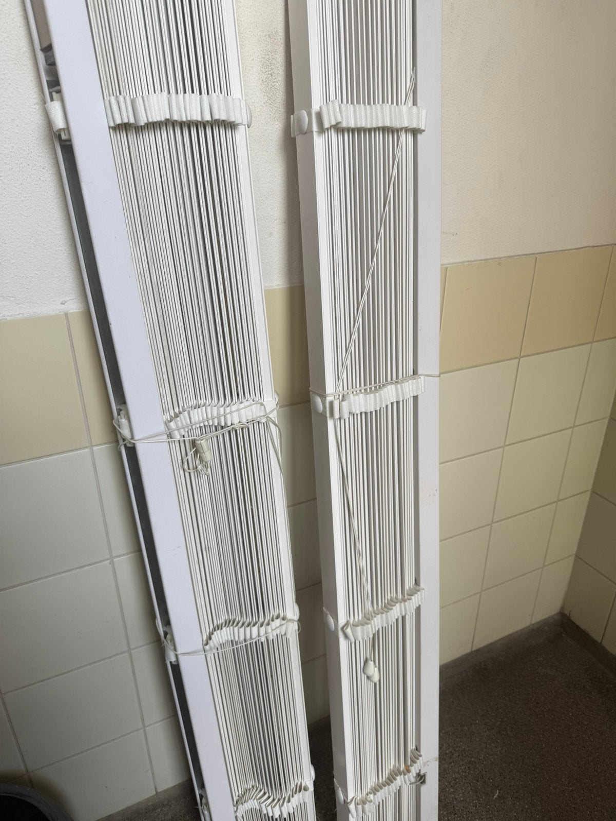 Luxaflex hout - 150 X 180 ( 2stuks), Huis en Inrichting, Woonaccessoires | Kamerschermen, Ophalen, Gebruikt