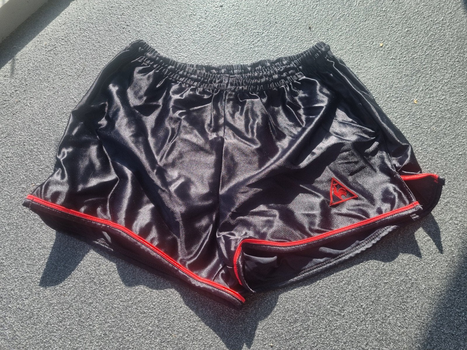Le Coq Sportif. Vintage sprinter short., Kleding | Heren, Maat 52/54 (L), Ophalen of Verzenden, Zo goed als nieuw, Algemeen