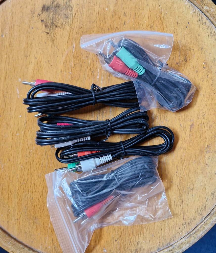 Diverse audio- en videokabels (RCA, 3.5mm jack), Ophalen of Verzenden, Gebruikt, Minder dan 2 meter, Overige kabels