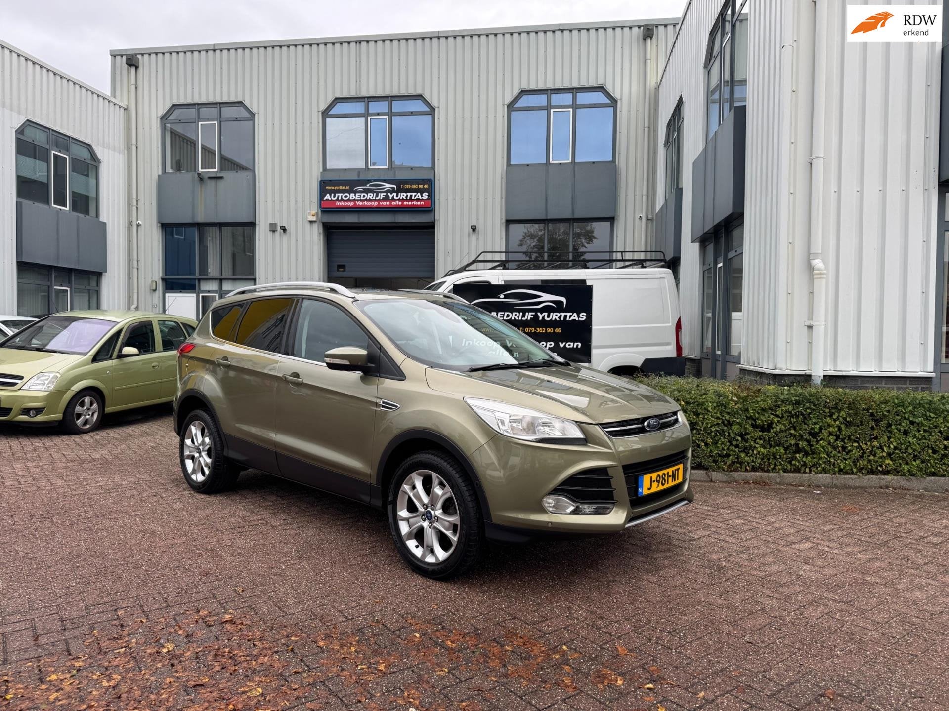 Ford Kuga 1.6 Titanium 4WD AUTOMAAT!, Auto's, Gebruikt, 4 cilinders, Leder en Stof, Bedrijf