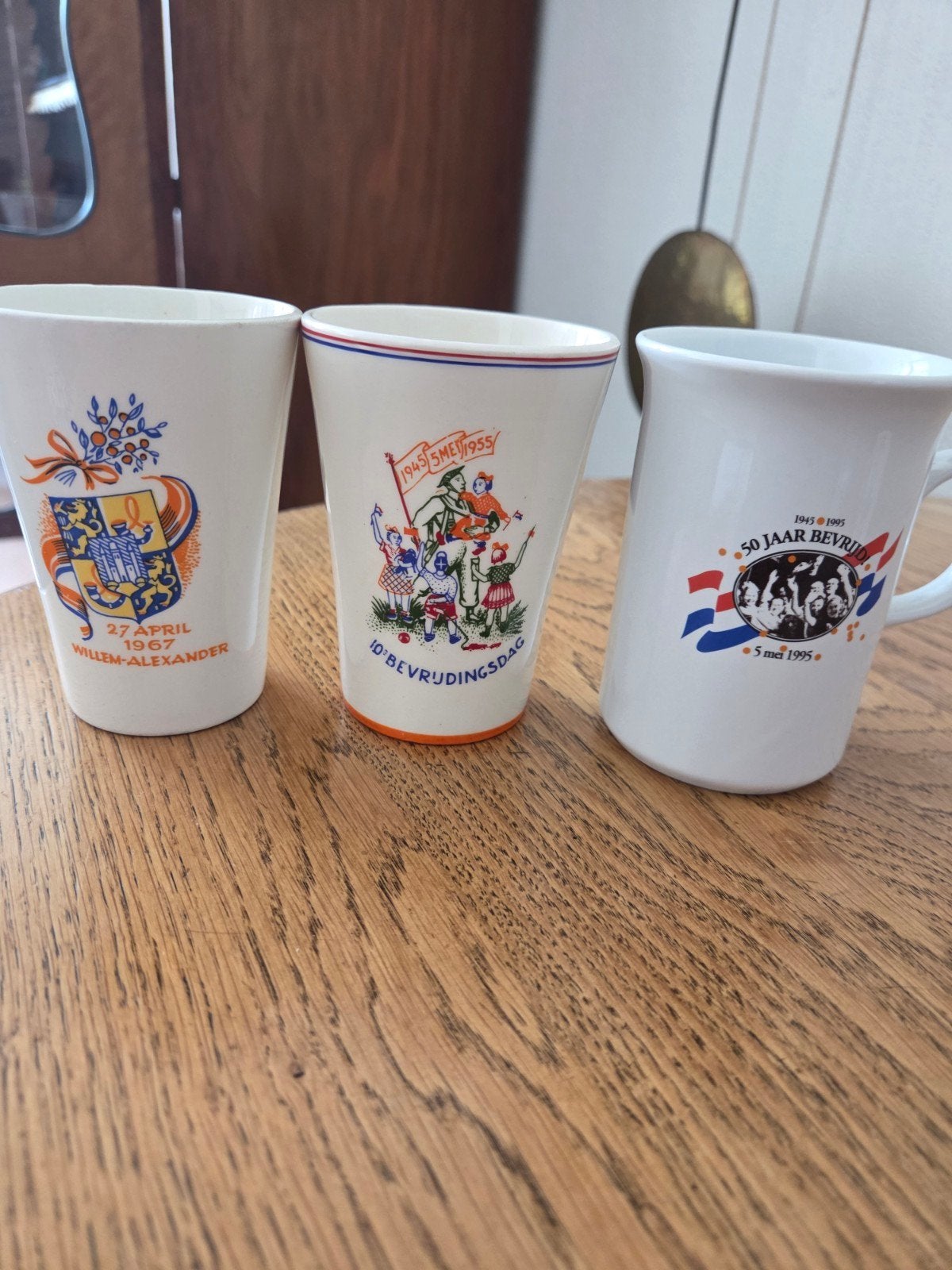 Mokken, Ophalen, Zo goed als nieuw, Servies