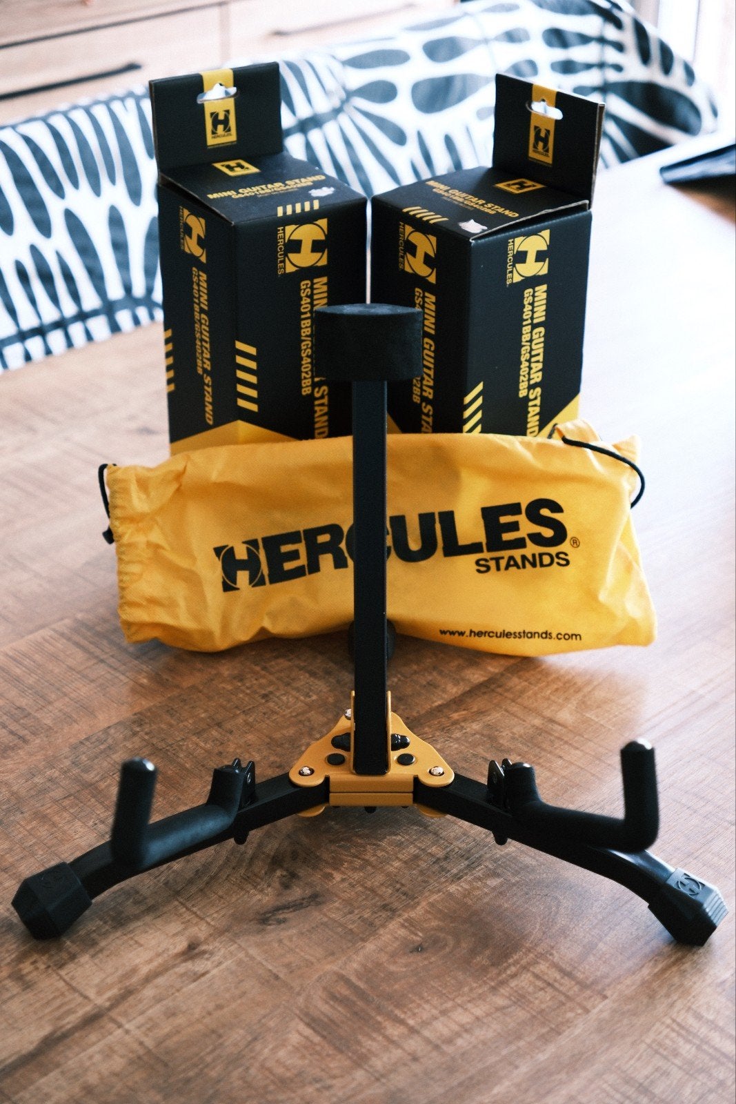 Hercules inklapbare gitaarstandaards (GS401BB), Ophalen of Verzenden, Zo goed als nieuw, Instrumentstandaard, Gitaar
