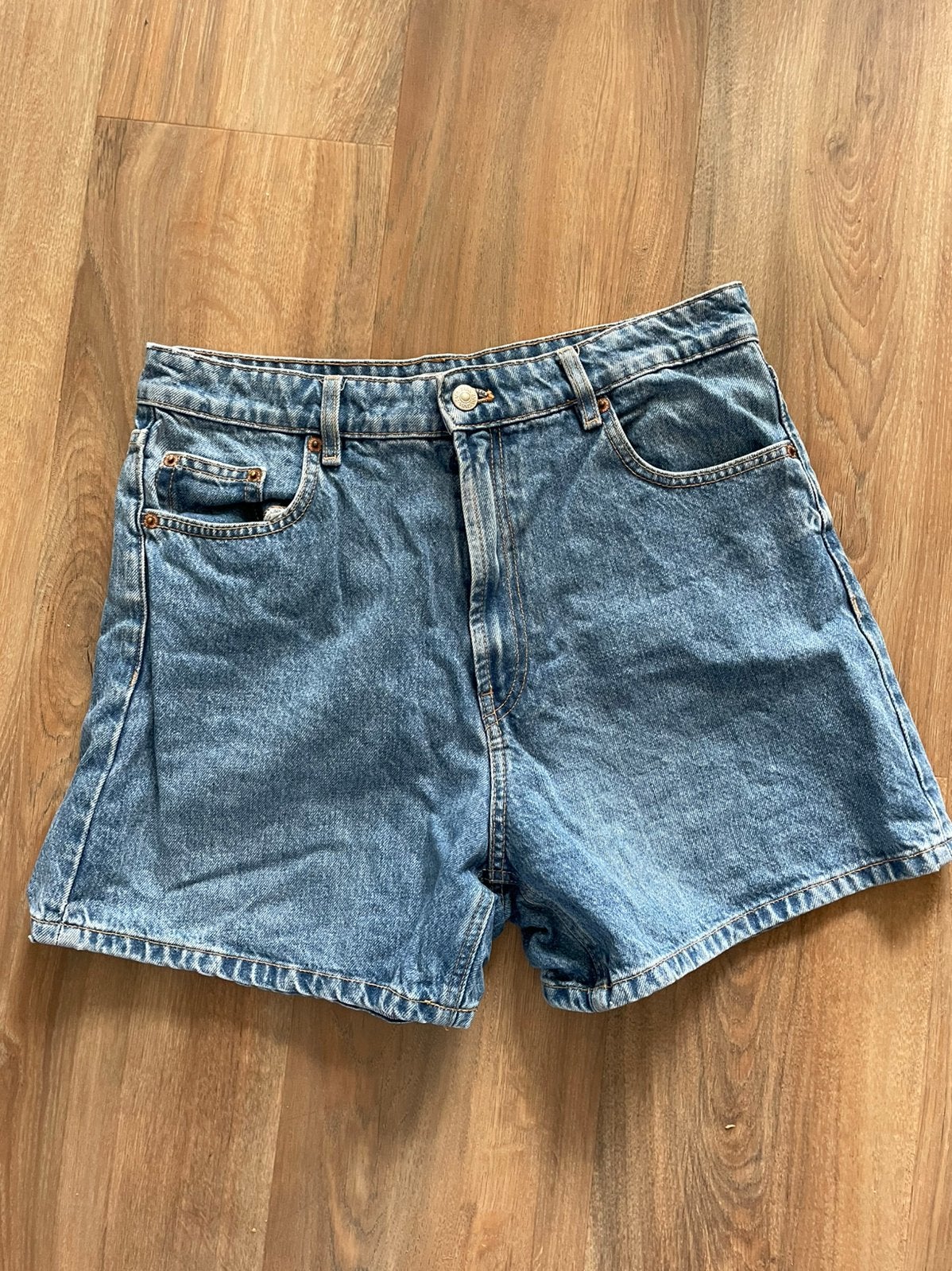 Korte spijkerbroek maat40 zara, Ophalen of Verzenden, Zo goed als nieuw, Blauw, Kort