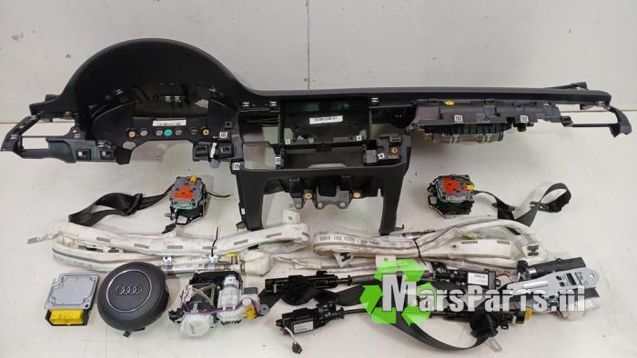 Airbag set + dashboard van een Audi S8, Gebruikt, -, -, -
