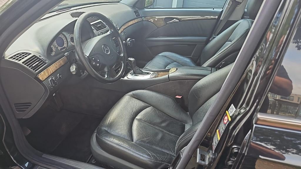 Mercedes-Benz EKLASSE 500 ELEGANCE YOUNGTIMER (bj 2002), Automaat, Gebruikt, Zwart, Leder