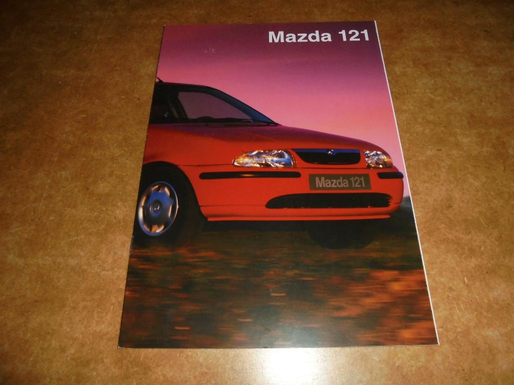 brochure Mazda 121 modellen 1996, Ophalen of Verzenden, Nieuw, Mazda
