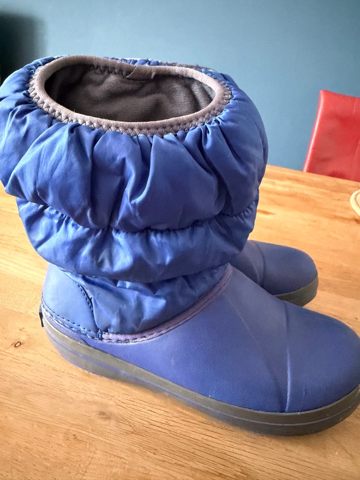 Crocs winterlaarzen J3 (34-35) blauw, Ophalen of Verzenden, Zo goed als nieuw, Jongen of Meisje