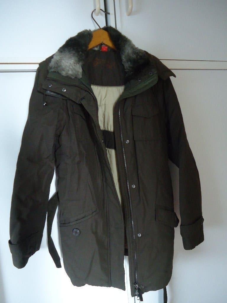 korte donkerbruine Esprit winterjas met capuchon - Maat S/M, Maat 38/40 (M), Bruin, Ophalen of Verzenden, Zo goed als nieuw