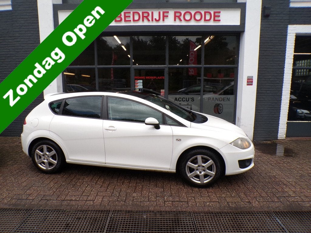 SEAT Leon 1.4 Active Style Versnellingsbak defect Wel Rijdba, Auto's, Voorwielaandrijving, Gebruikt, 4 cilinders, Leon