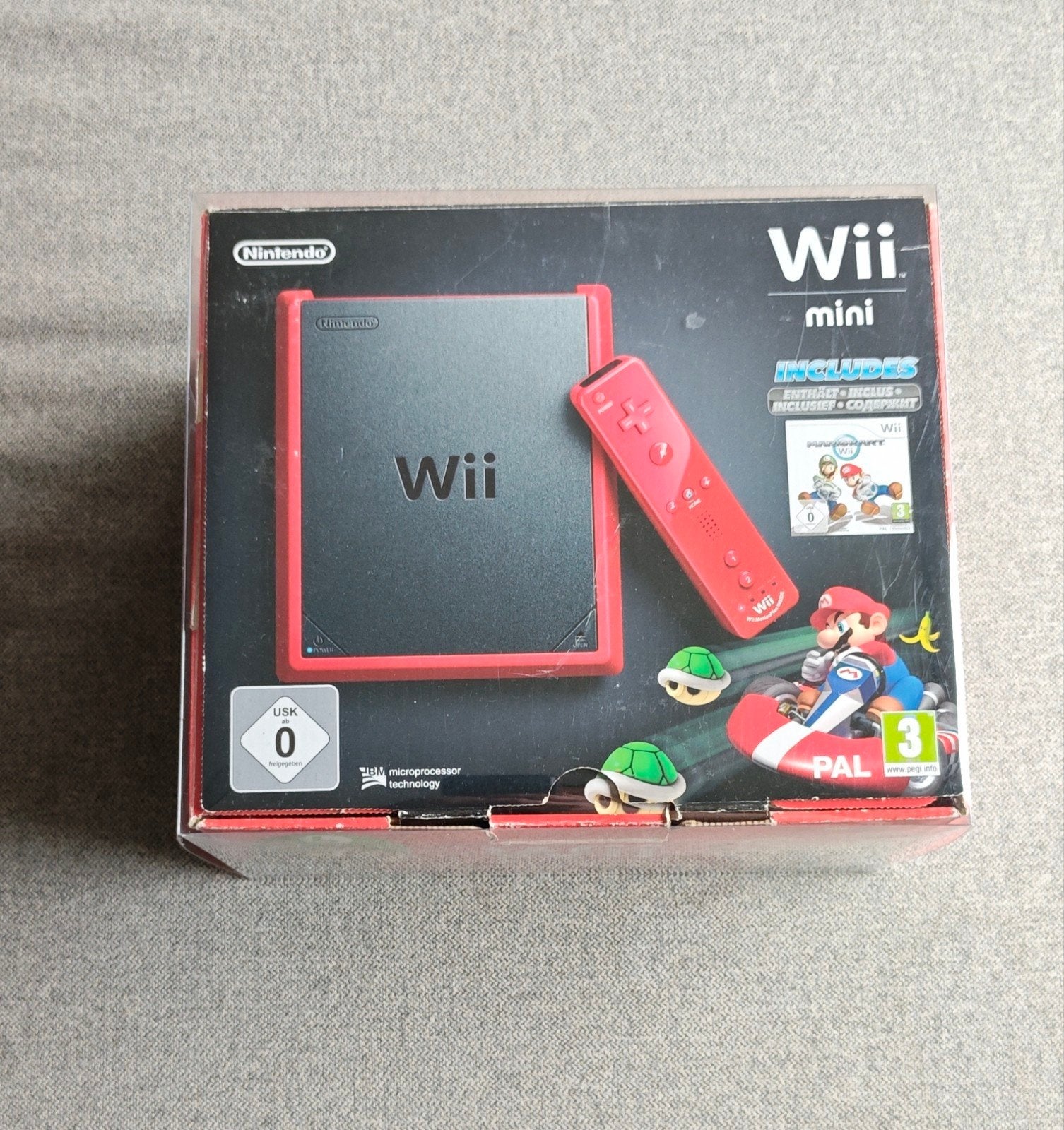 Nintendo Wii Mini Rood, Spelcomputers en Games, Ophalen of Verzenden, Zo goed als nieuw, Met 2 controllers, Met games