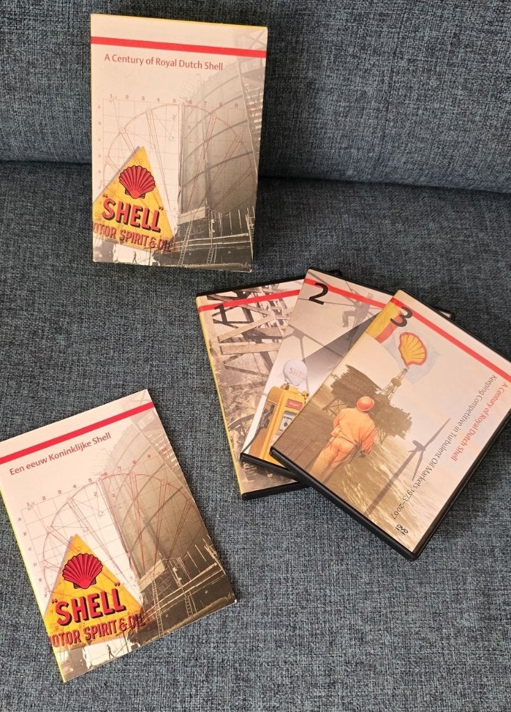 100 jaar Shell op 3 dvd's, Alle leeftijden, Wetenschap of Techniek, Ophalen of Verzenden, Inclusief boekje