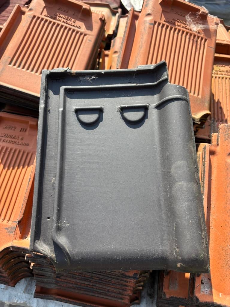 Tuile du nord dakpan. Monier, Ophalen, Nieuw, Dakpannen